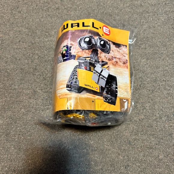 REPRODUCTION LEGO Inspired WALL-E Disney Pixar 8886/ 21303 READ!! 9” x 7” LARGE - Picture 12 of 13